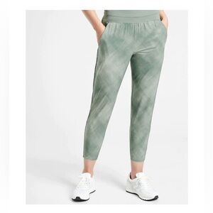 Athleta - Nolita Slim Tapered Printed Crop Pant